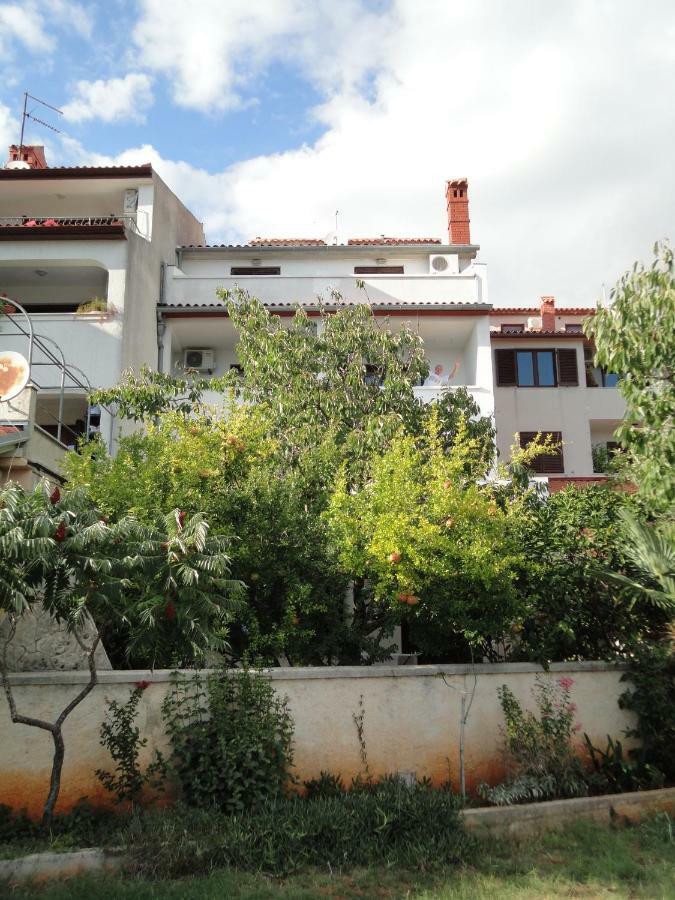 Apartments Jadranka Pula Exterior foto